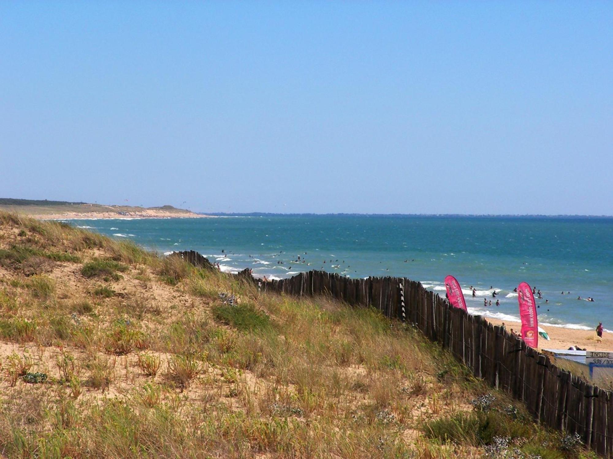 Camping Le Clos Des Pins Longeville-sur-Mer Kültér fotó