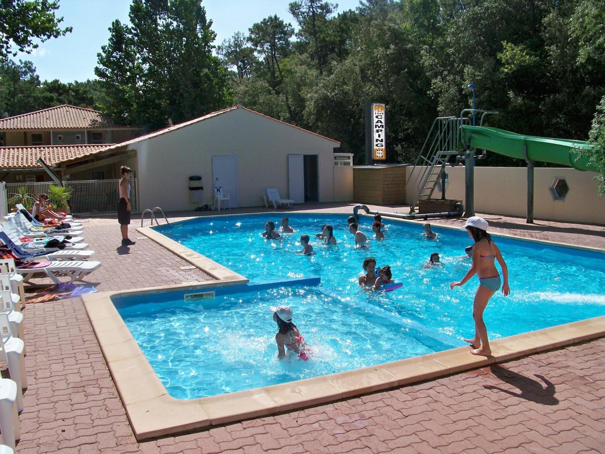 Camping Le Clos Des Pins Longeville-sur-Mer Kültér fotó