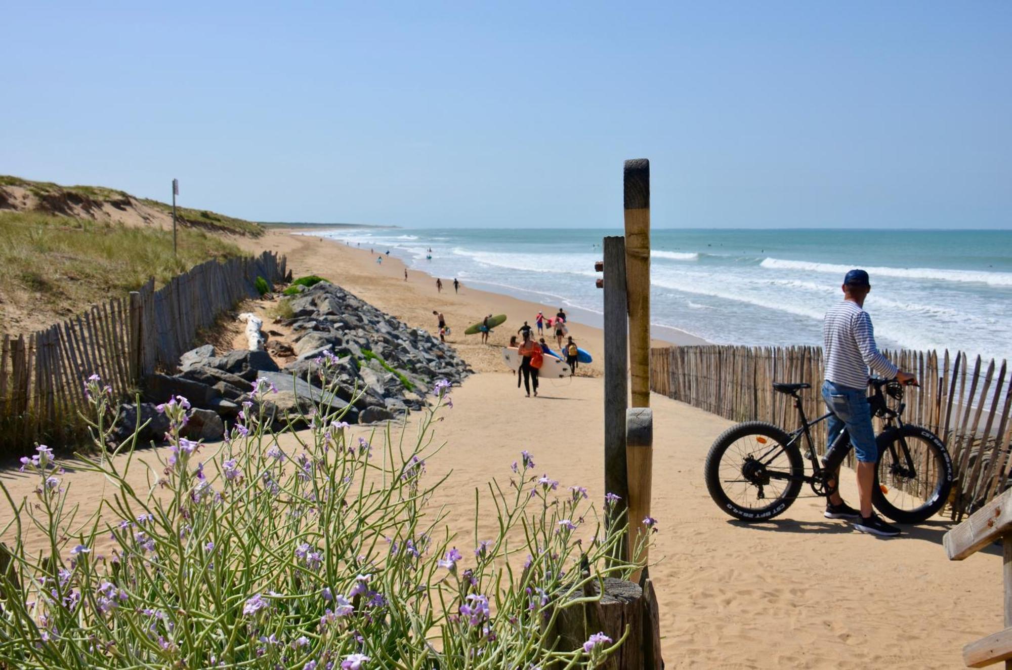 Camping Le Clos Des Pins Longeville-sur-Mer Kültér fotó